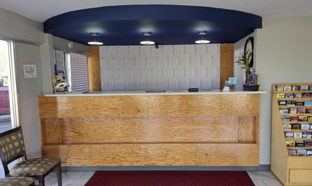 Americas Best Value Inn Elizabethtown Exterior photo
